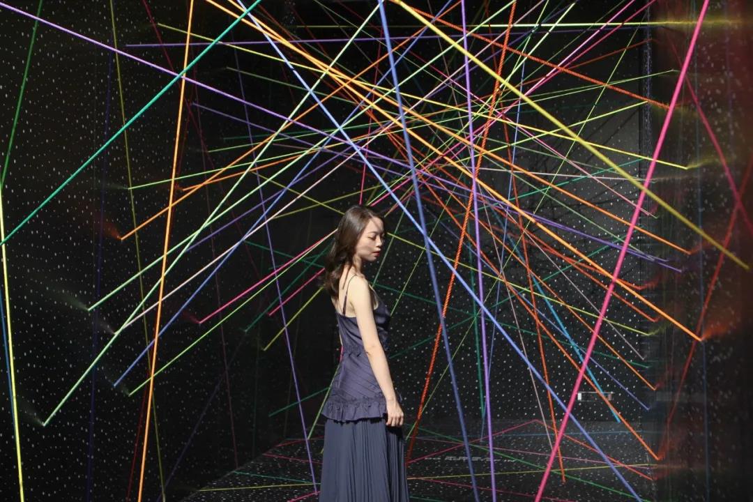 广州K11超现实波普艺术展 | 用灵动的几何色块撞破阴霾（二）