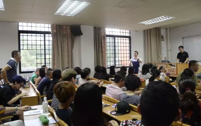 2015年广美附中AIP国际部开学季暨各年级家长会