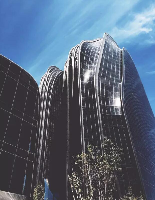 吴浩东镜头下的建筑： 建筑师马岩松的“朝阳公园广场”写字楼作品