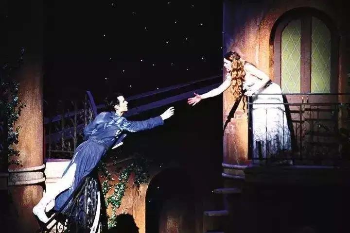 舞美设计有什么名校可以选择呢 舞美设计有什么名校可以选择呢