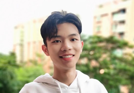 【学生专访】坚持自己的态度，绝不跟风！
