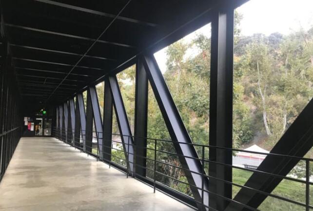 交互设计专业推荐学校-艺术中心设计学院